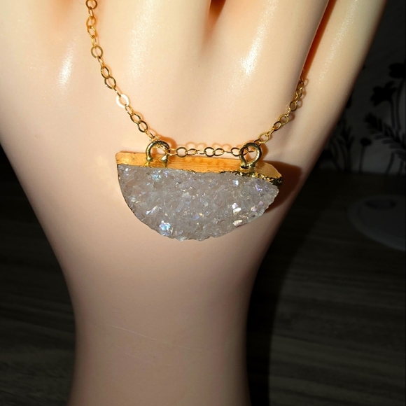 White druzy quartz necklace - Picture 1 of 16